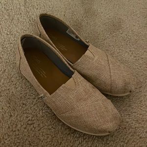 Tom’s light pink / nude size 7 womens